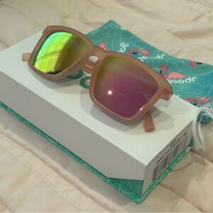 goodr Shrimpin’ Ain’t Easy Sunglasses 🦐😎